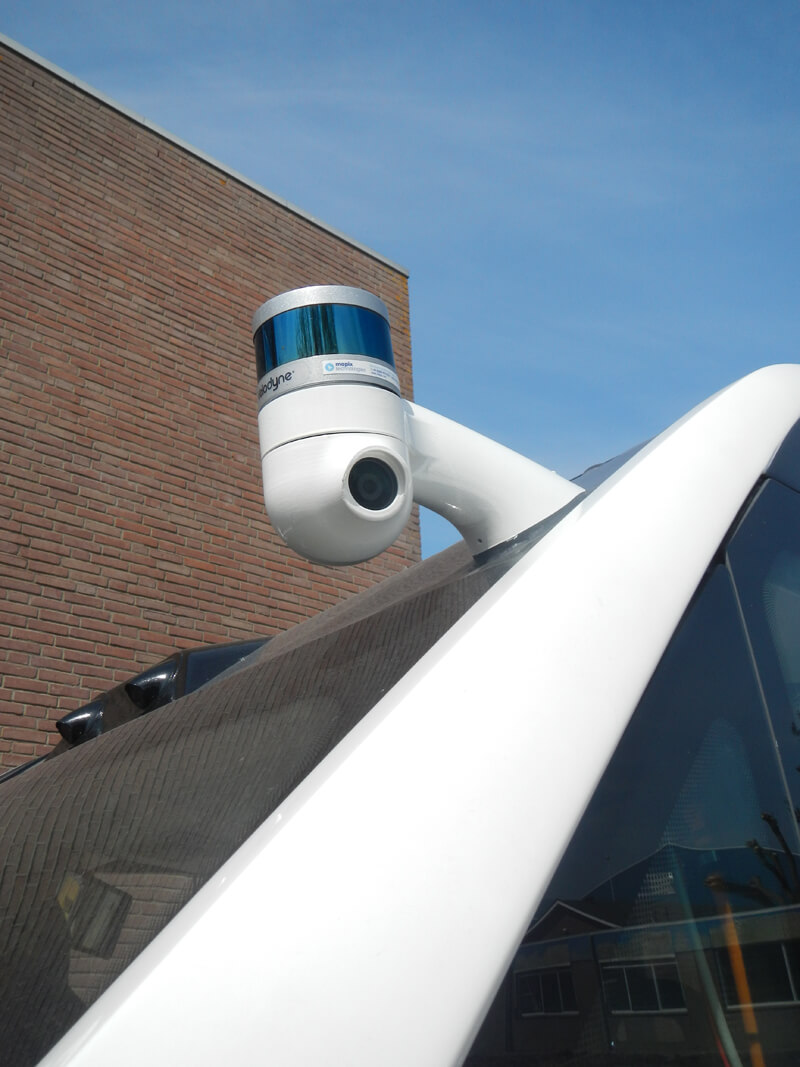 Autonomous Mission bus with Velodyne sensor