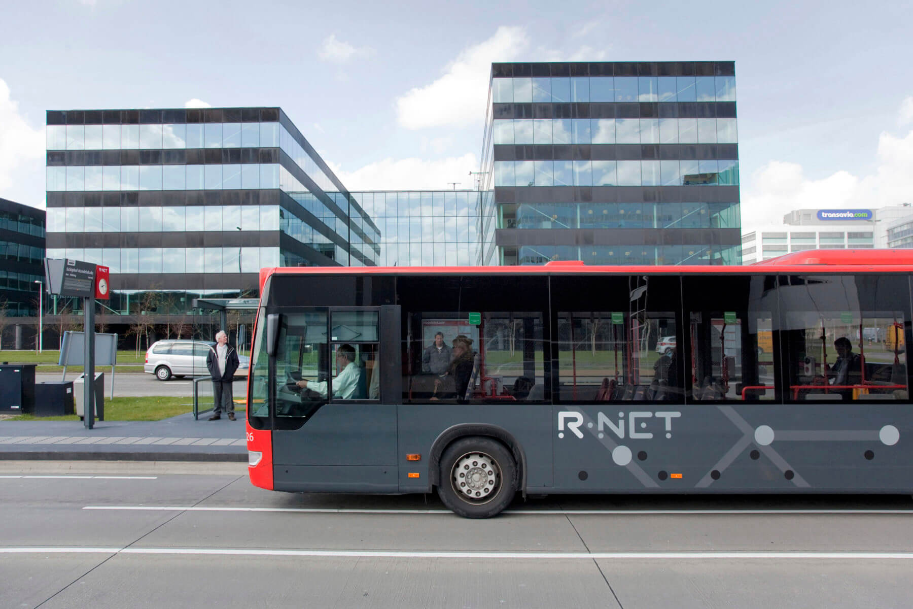 R-Net branding bus logo